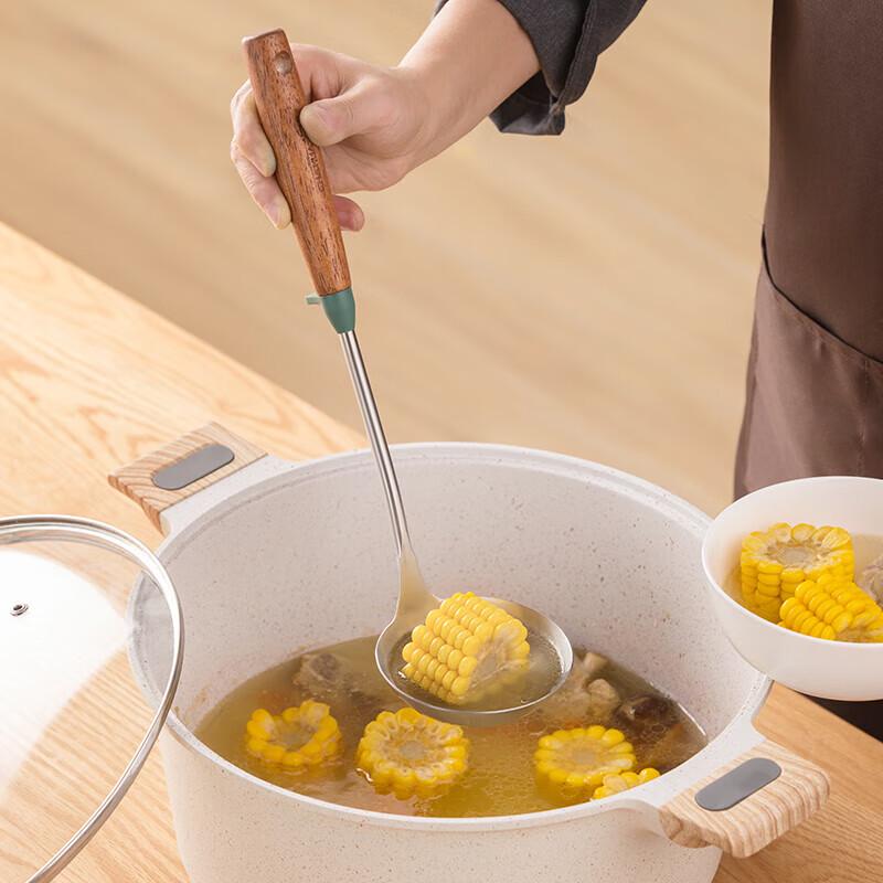 Camellia 304 Stainless Steel Wooden Handle Kitchen Utensil Set