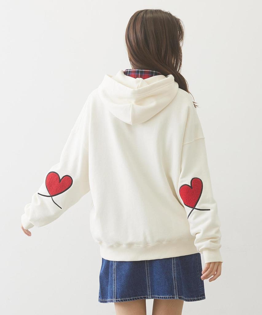 Milkfed Love Heart Elbow Off White Women's Sweatshirt,