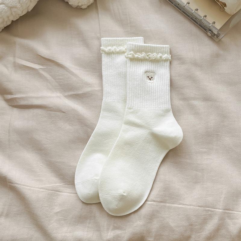 

Female Spring and Autumn Cartoon Bear Embroidery Cute Bubble Mouth Boneless Lace In The Tube Pile Socks 1 pair