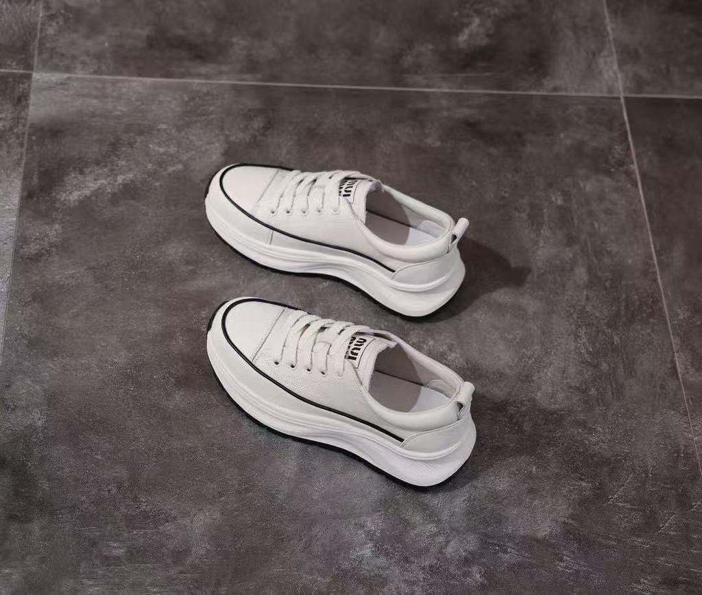 Genuine Leather Little White Shoes for Women's Autumn Students, Versatile Height-increasing Single Shoes for Women To Withdraw from the Cabinet
