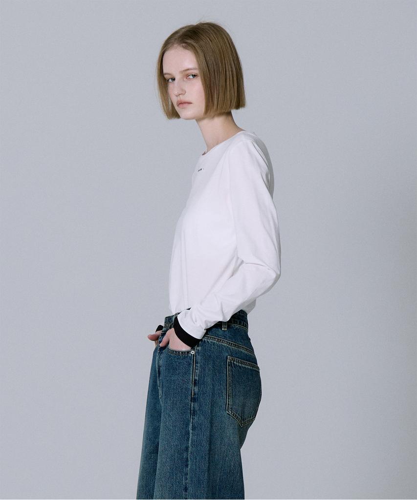 Jeissijeidi Essential T-Shirt Jyts0215