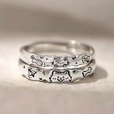Pierścionek dla pary Kreskówkowy Kot Ryba Kość Psa Design Graffiti Matowe Faliste Krawędzie Teksturowana Powierzchnia Pierścionek na Palec Biżuteria Nieutleniająca Prezent