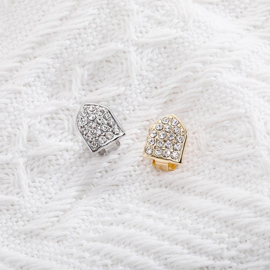 Stylish Single Tooth Accessory with Zircon Detailing Sparkling Tooth Cover Suitable for Parties and Music Festivals