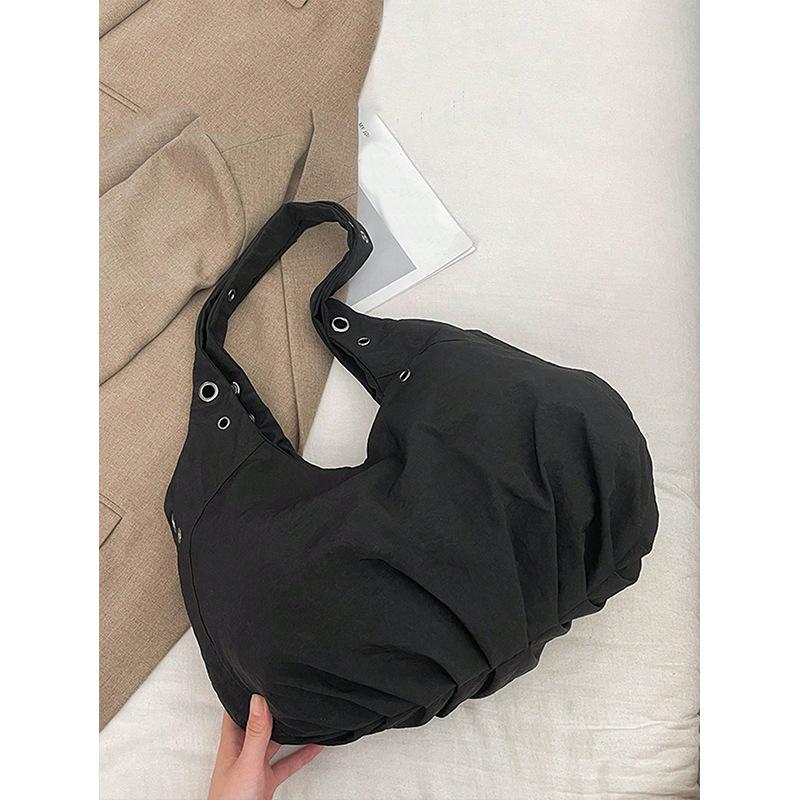 

Korean style nylon cloth niche design underarm shoulder bag 2025 fashion large capacity versatile shoulder tote bag tide