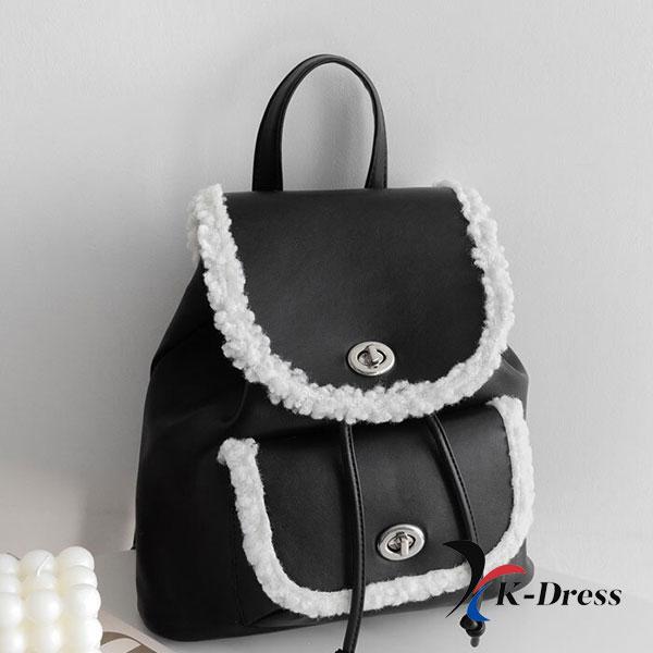 

Рюкзак с объемным карманом (1 цвет)