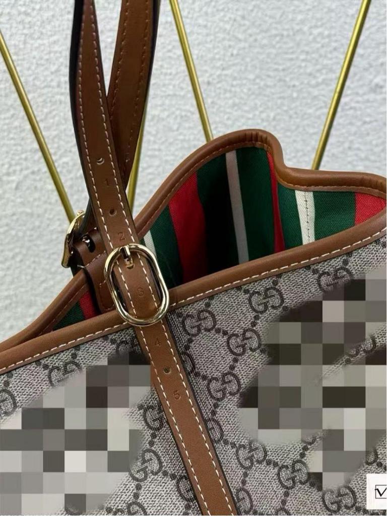 Women's 2025 Trendy High-End Fashionable Versatile Shoulder Bag (No Pendant)