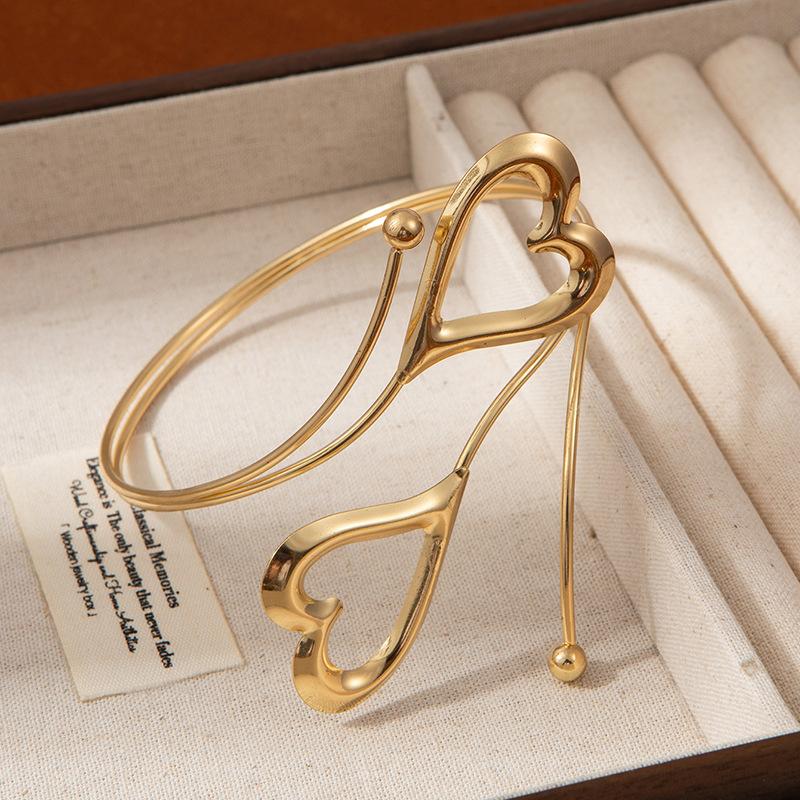 Modisches Geometrisches Mehrschichtiges Öffnungsarmband Damen Nische Einfach High-End Armreif Französischer Leichter Luxus Liebesblatt Schmuck