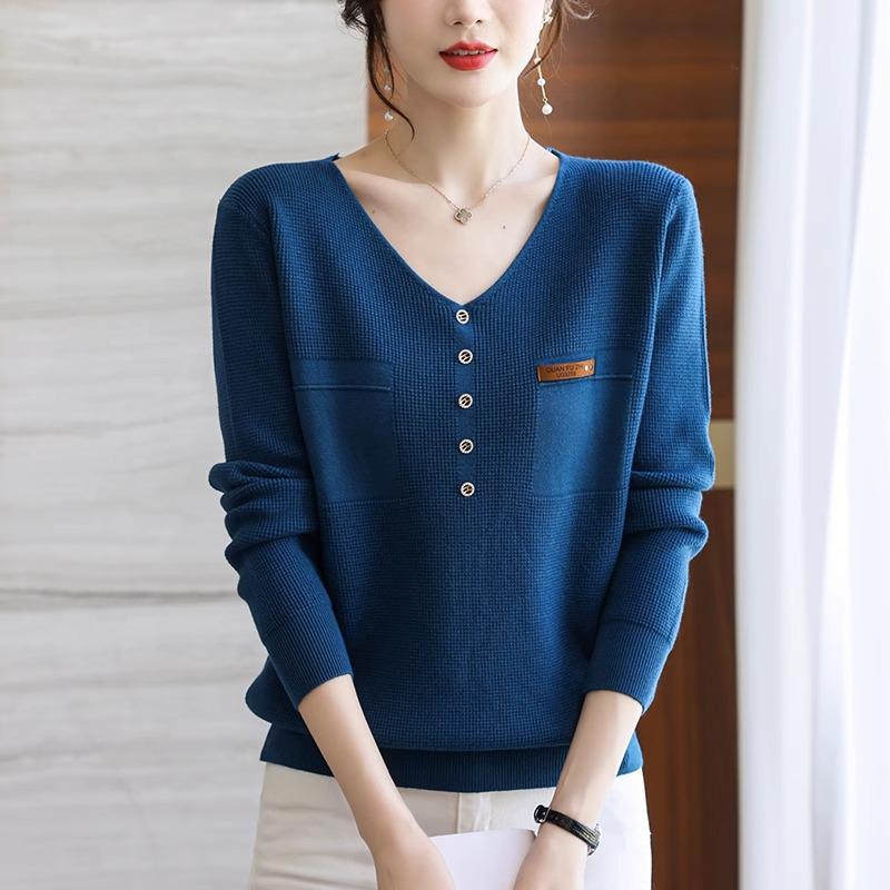 Women's V-Neck Knitted Bottoming Sweater - Stylish Inner Top for Spring, Autumn, and Winter 2024