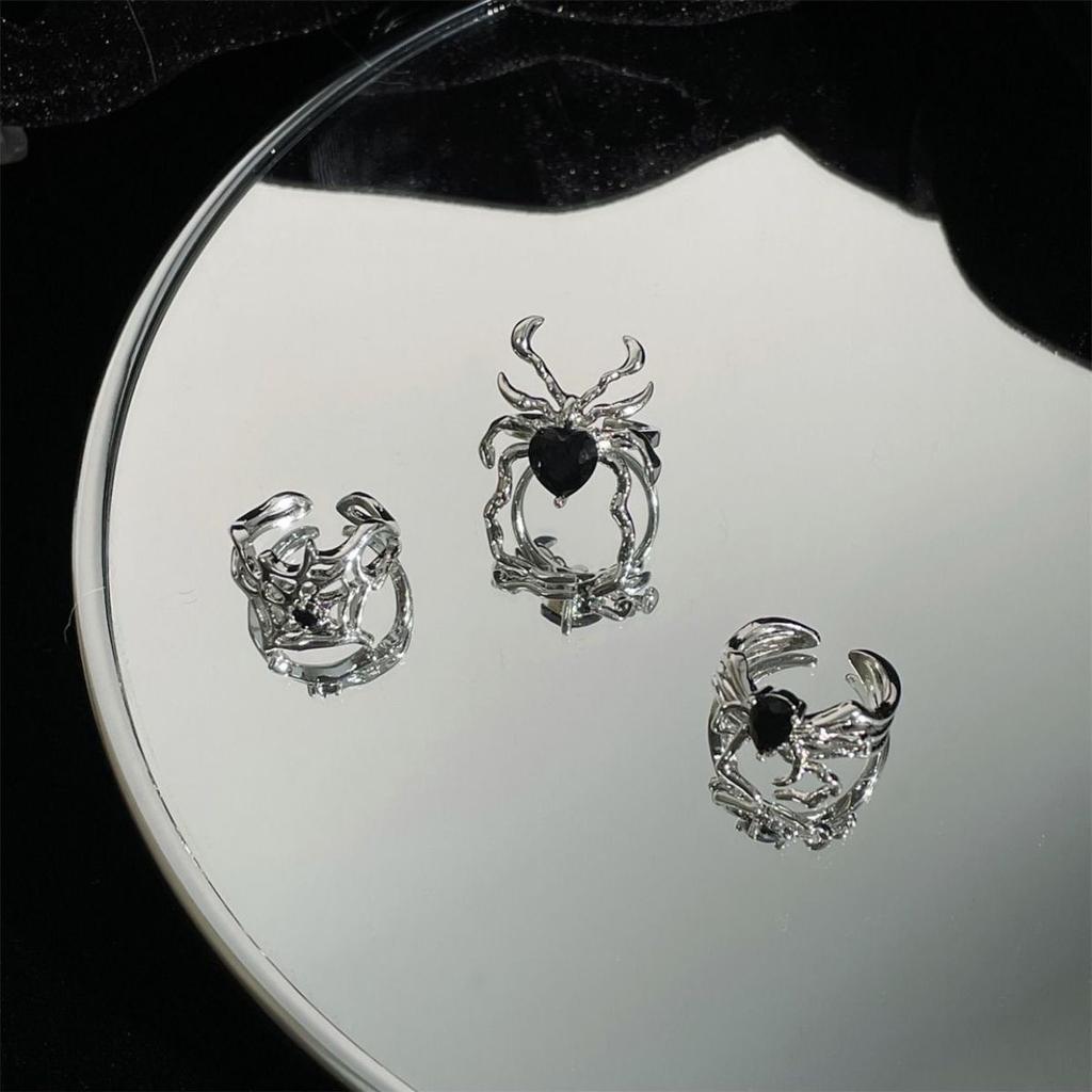 Niche Design Sense Light Luxury Cold Wind Spider Combination Black Versatile Ring Women's Personality Fashion Open Ring