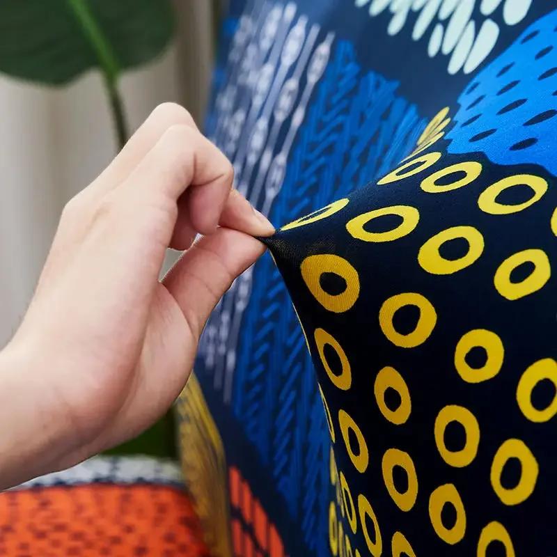 Karierte elastische Tagesdecke auf den Klappsofabezügen für Wohnzimmer Große Couchabdeckung Langer Stuhl ohne Armlehnen Überwürfe