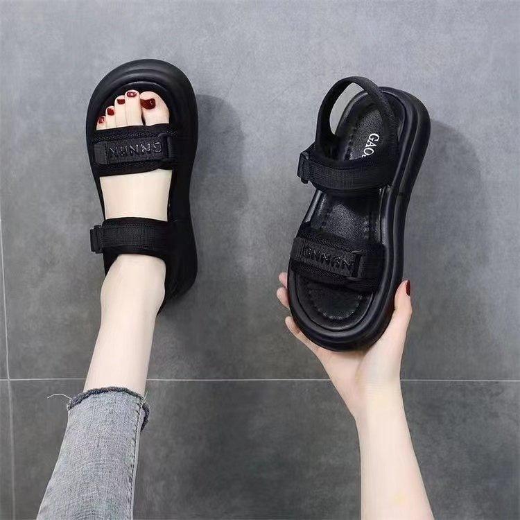 High sense fashion casual bread sandals women's 2025 summer new platform Velcro beach shoes muffin Roman shoes