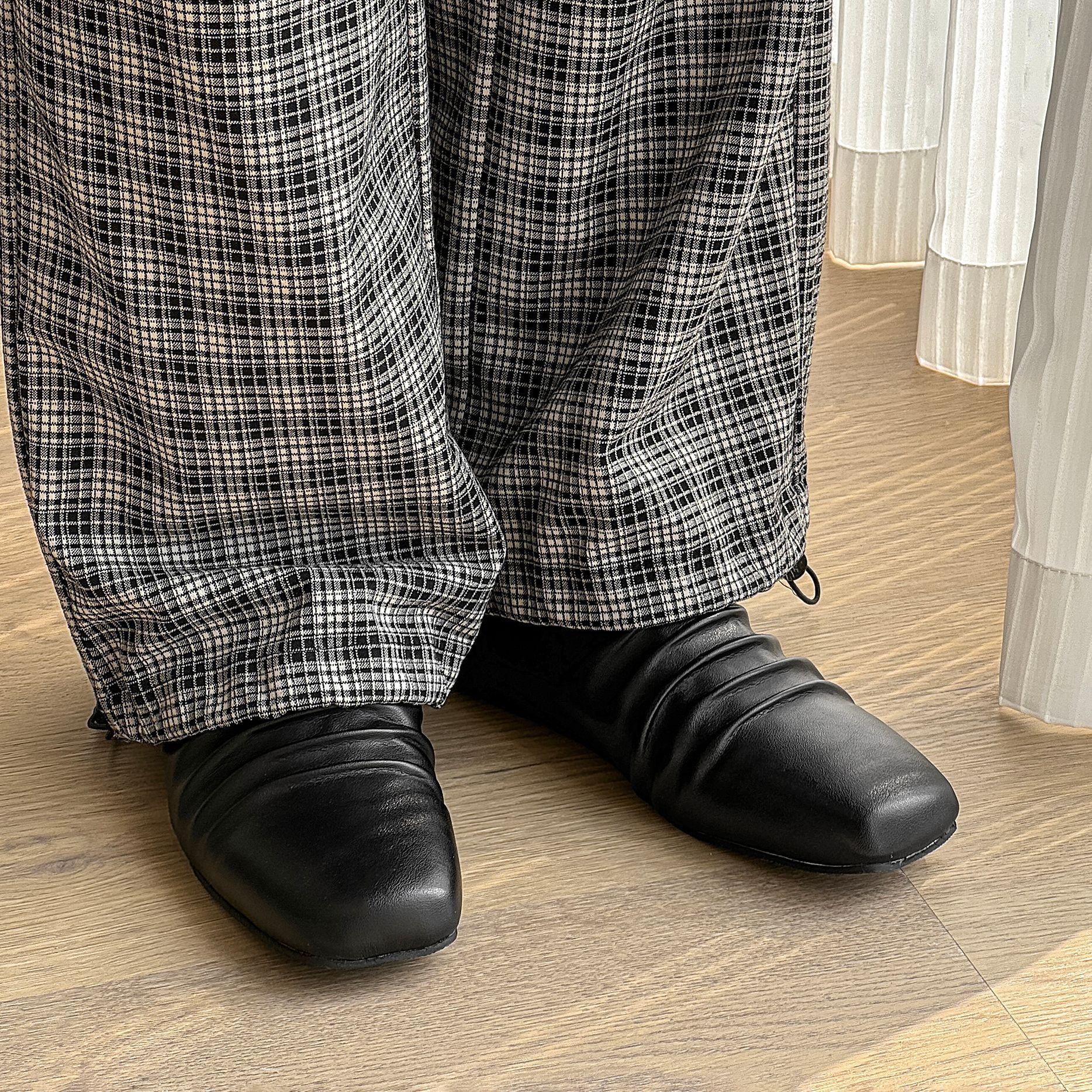 

Square-head pleated loafers, one-pedal flat-soled half-drag leather shoes, couple slippers 14949-24249-T 38 чёрный