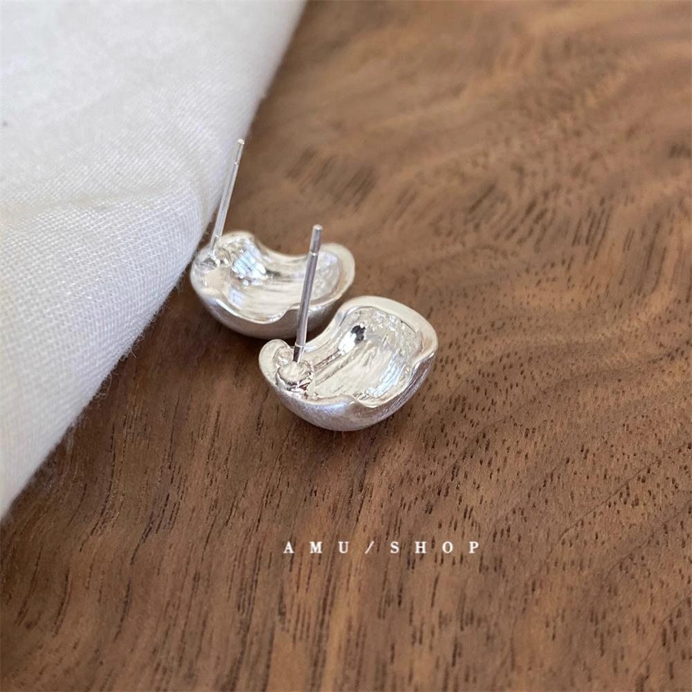 A.MU Little Magic Bean French Retro Gold Frosted Matte Stud Earrings Clips for Women