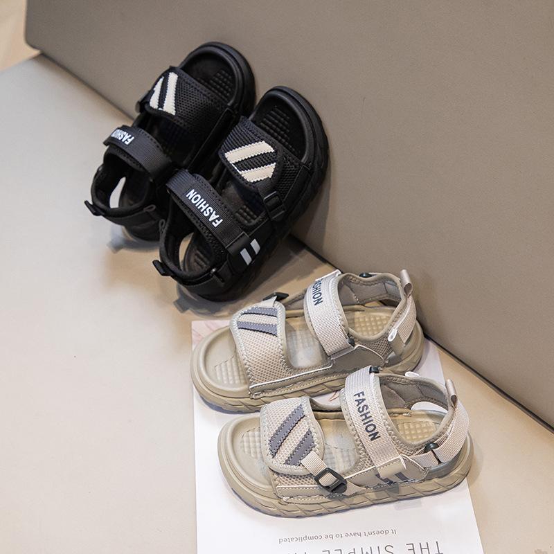 Children's sandals boys summer soft-soled beach shoes 2025 new non-slip middle-aged and older children's sports sandals boys summer