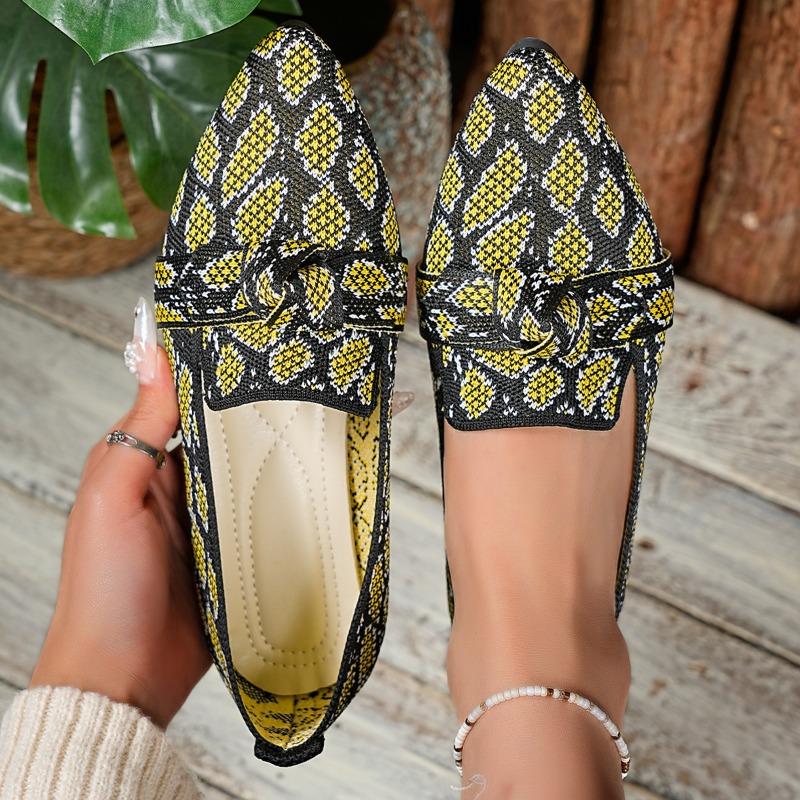Skinny pointed large size flat single shoes women, fashionable flying weaving one pedal bow casual breathable color matching single
