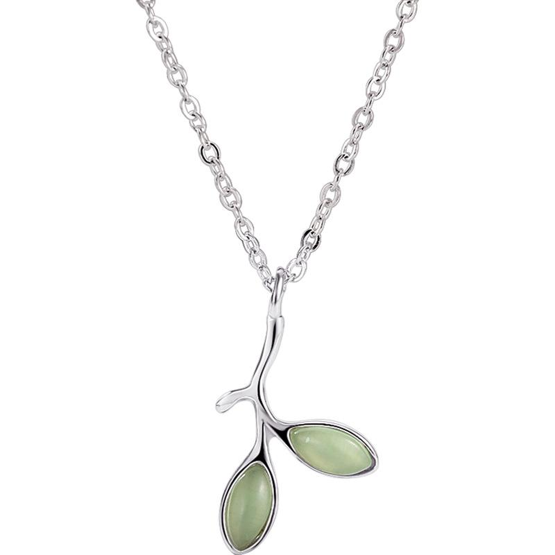 Green leaf necklace fashion accessories small fresh niche design feeling neck chain simple pendant female ins