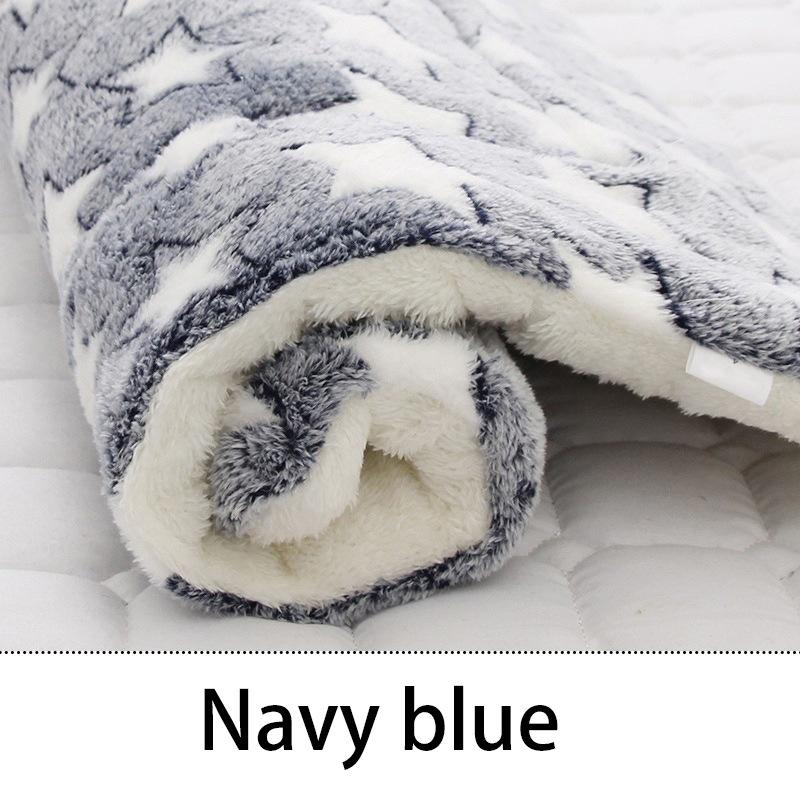 For Pet Sleeping Mat Dog Bed Cat Bed Soft Hair Thickened Blanket Pad Fleece Home Washable Warm Bear Pattern Blanket Pet Supplies