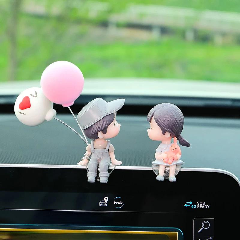 Internet-famous Car Ornaments Interior Decorations for Cars Cute Kissing Couple Dolls Decorative Ornaments for Electric Vehicles