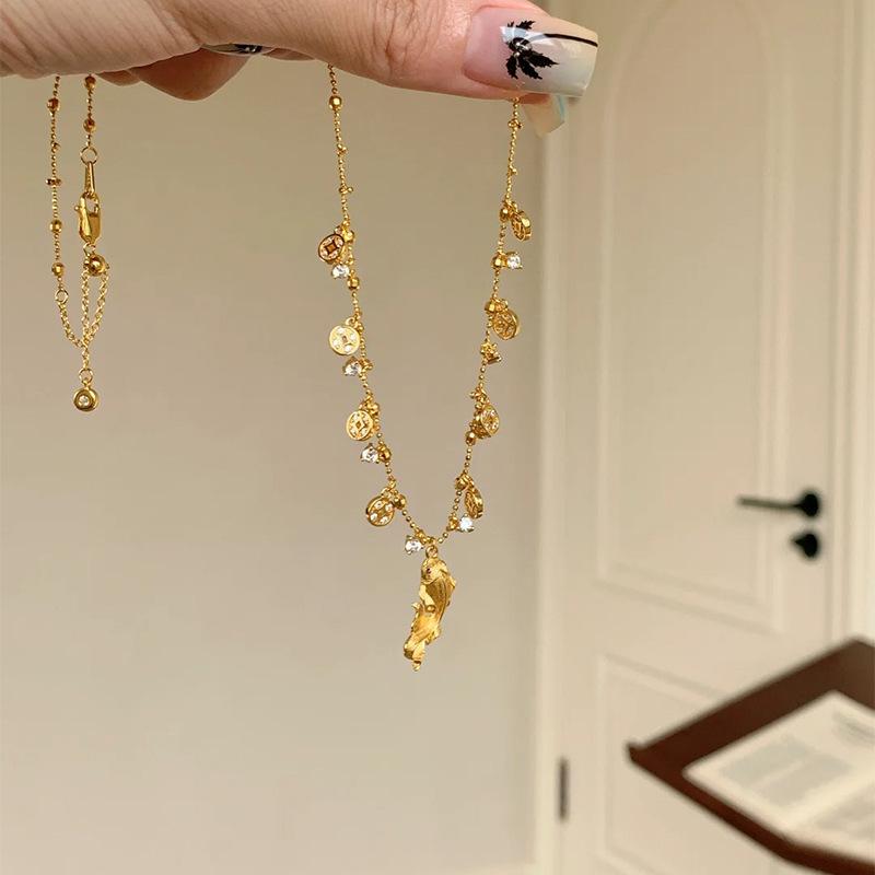 

Light luxury round bead chain inlaid diamonds copper coin pendant tassel high-end frosted small carp necklace banquet jewelry 45cm золотой