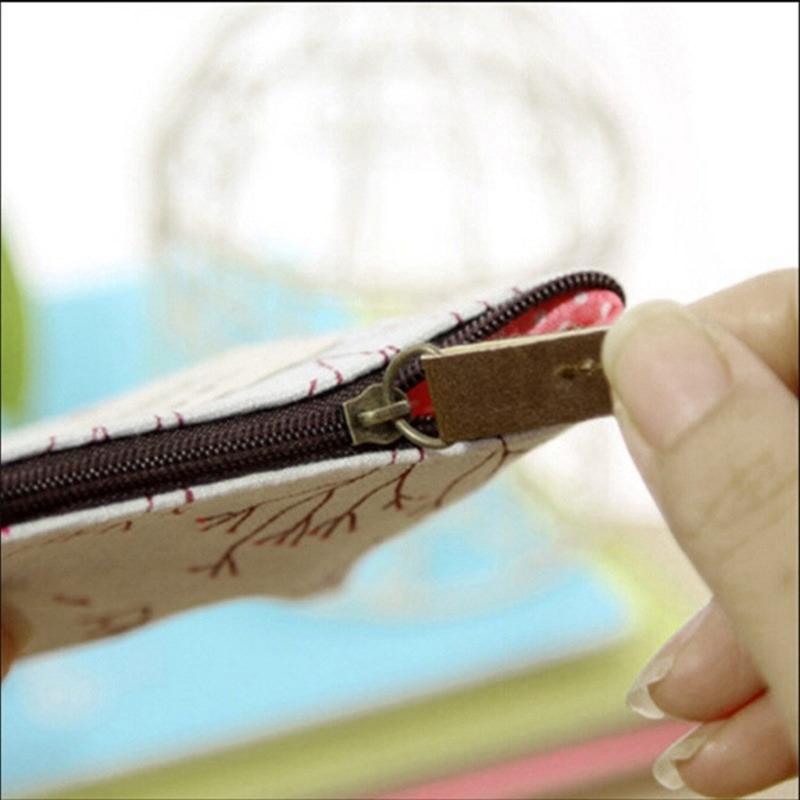 Practical Headset Holder Wallet Flower Printed Coin Purse Women's Fabric Purse Coin Bag with Convenient Fastening