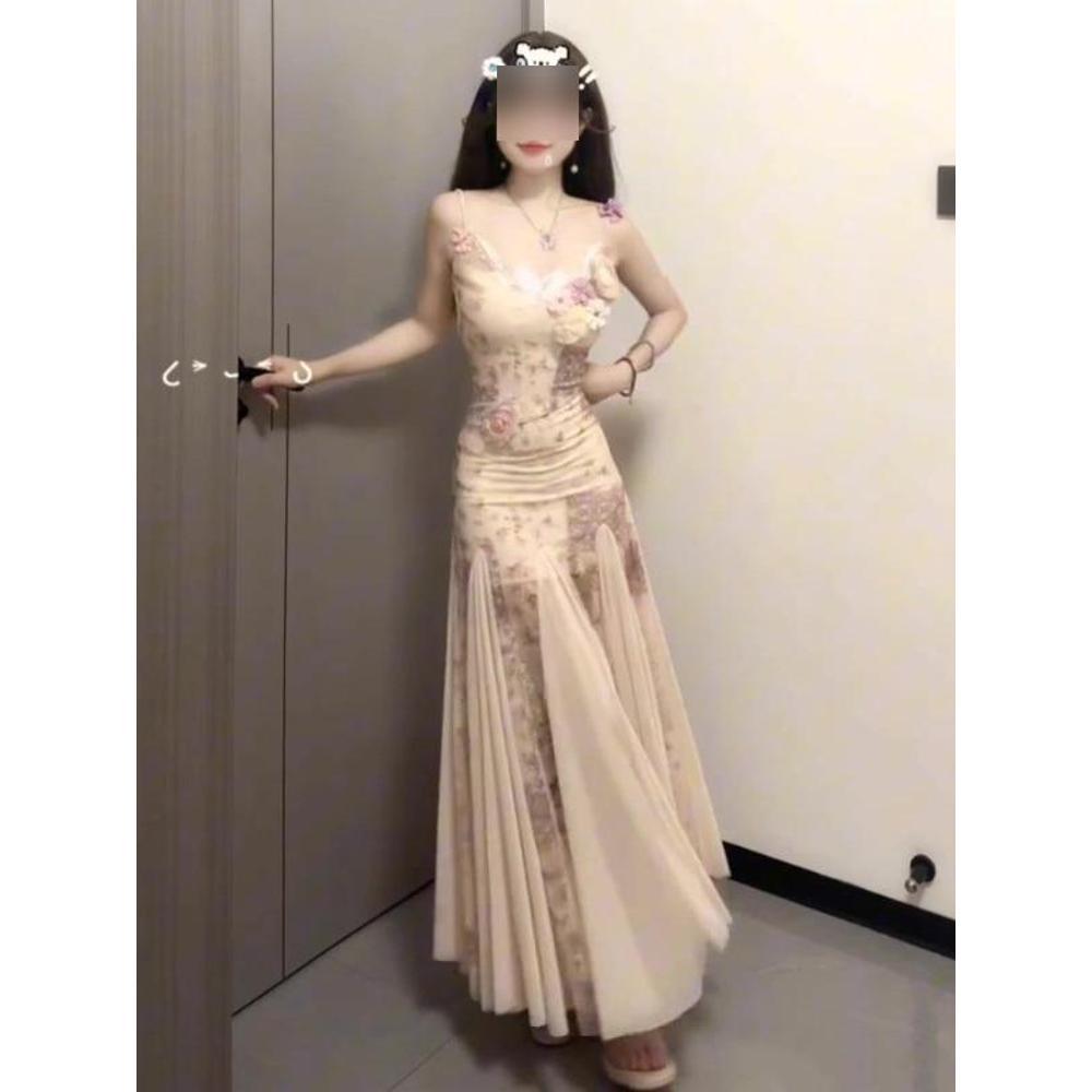 Seaside vacation three-dimensional flower mesh splicing suspender dress beautiful and unique gentle wind waist hip skirt summer
