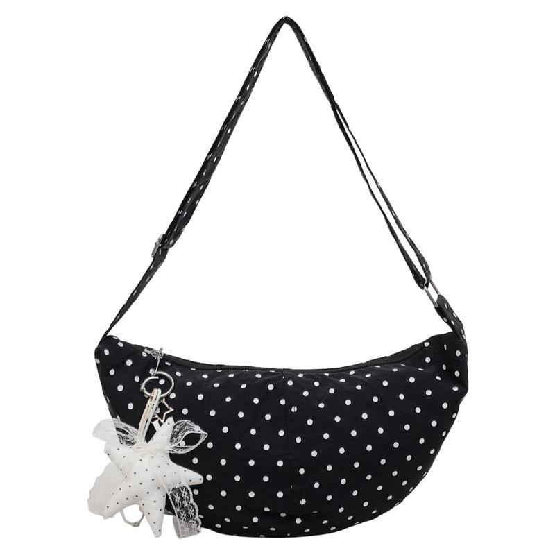Korean version of small fresh polka dot dumpling bag new simple and fashionable shoulder bag foreign style polka dot girl messenger bag