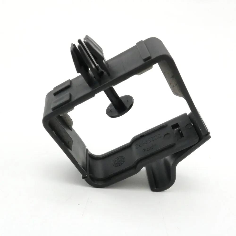 30721386 Rear Trunk Warning Triangle Anchor Holder Support Buckle Tripod Fixed Clip For Volvo S90 V90 S60L