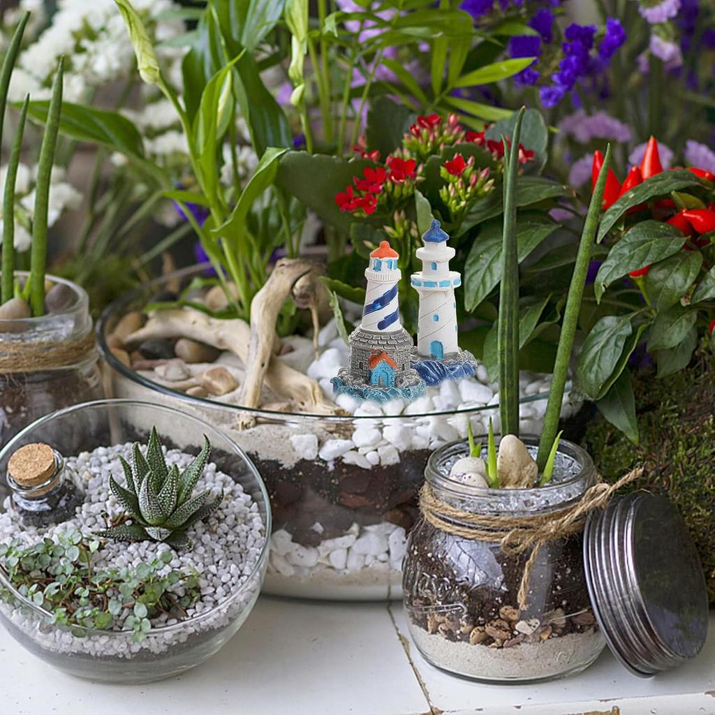Toyvian 4pcs Mini Lighthouse Decor Mediterranean Figurines Ornaments Miniature Landscaping Decorations (Random Pattern)
