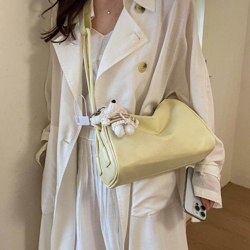 Chic Retro Leather Crossbody Bag: 2026 Summer Collection for Women