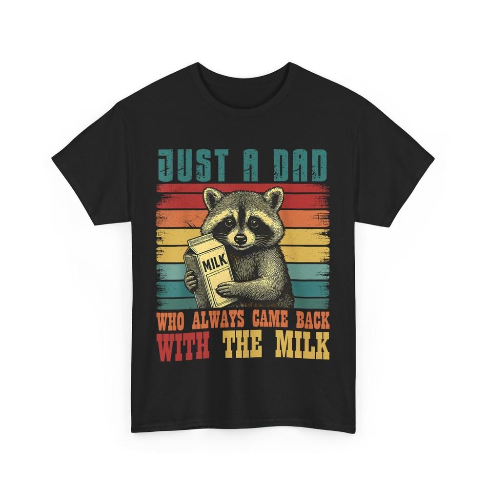

Футболка Папа Енот Просто Папа, Который Всегда Возвращался С Молоком Смешная Футболка 4XL