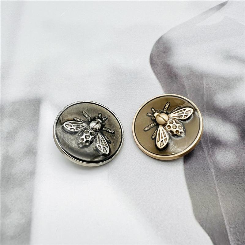 FCXDG Fashion Metal Buttons for Clothing Sewing Bee Design Round Vintage Buttons Coat Jacket Knitted Sweater Decorative Buttons