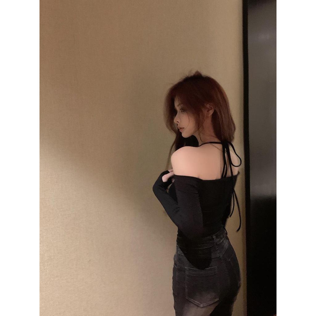 2025 New Black One-Shoulder Halter Top: Long Sleeve, Autumn Women's Sweet & Spicy High-End Collarbone T-shirt