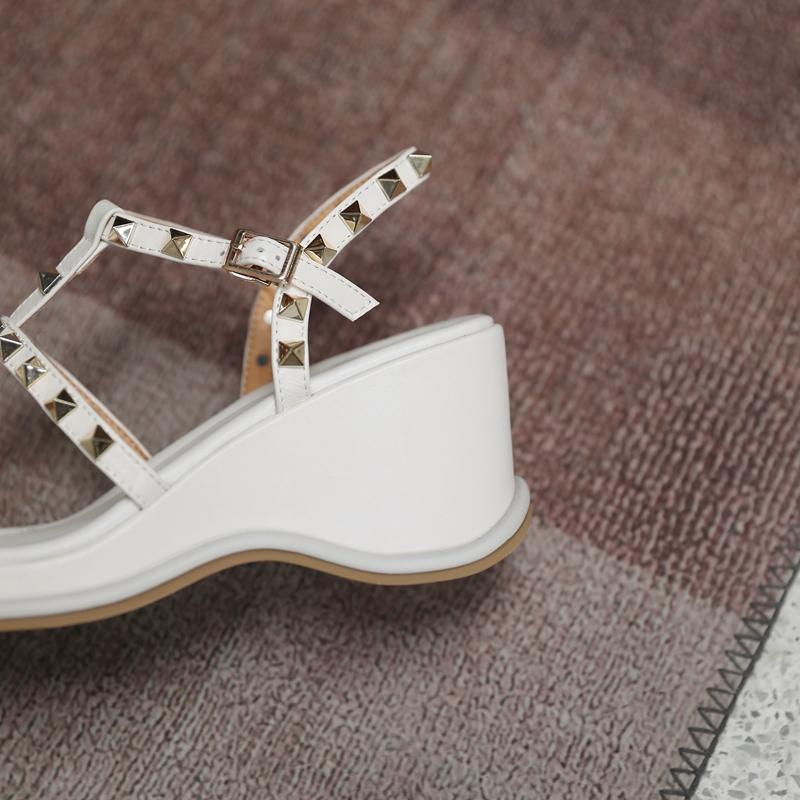 Fashion Women's New Spring/Summer Genuine Leather Cowhide Metal Rivet Loose Buckle High Heel Slope Heel Large Roman Sandals