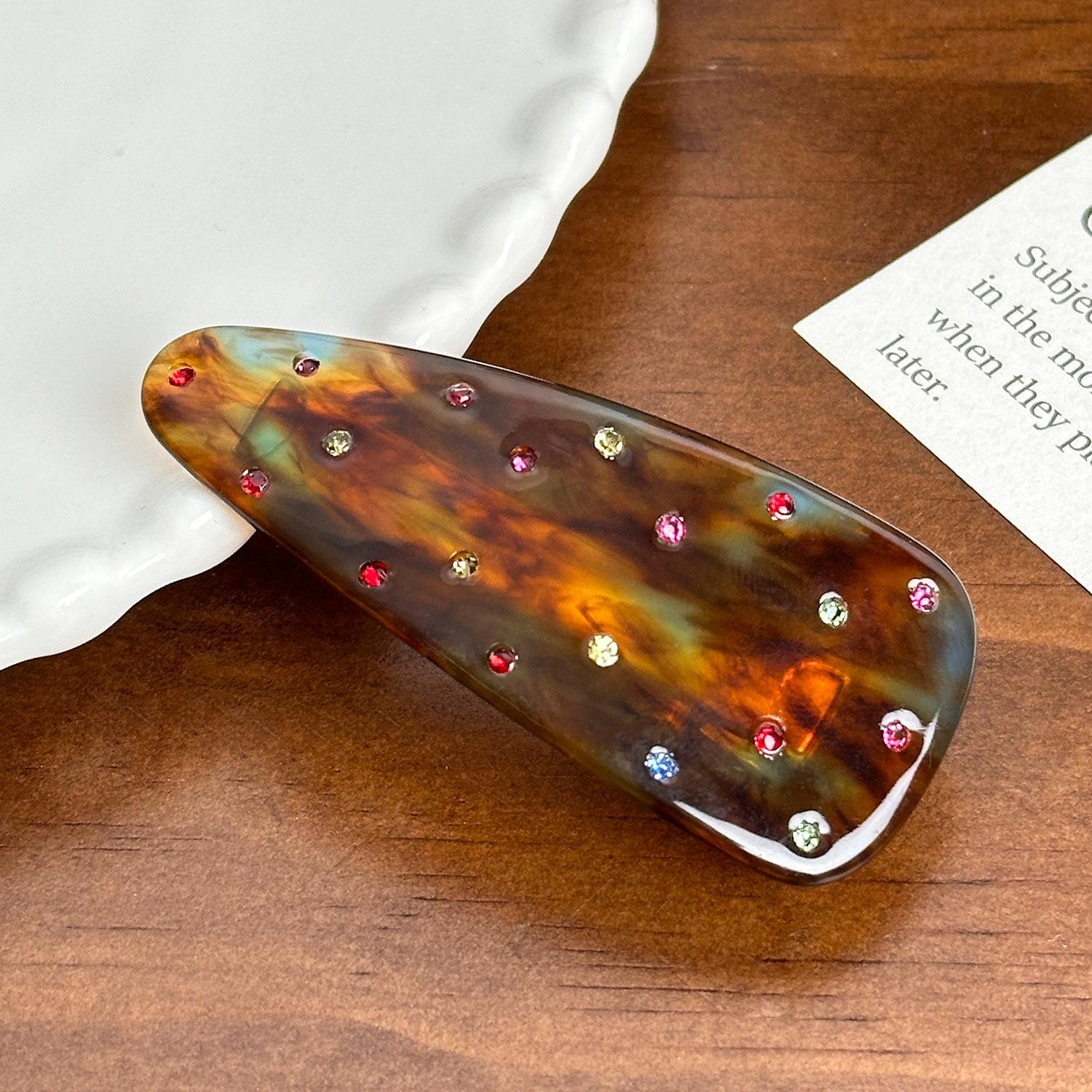 

Luxurious Rhinestone Color Hair Clip For Women With Sweet Duckbill Design In Trendy Summer Shades Caramel