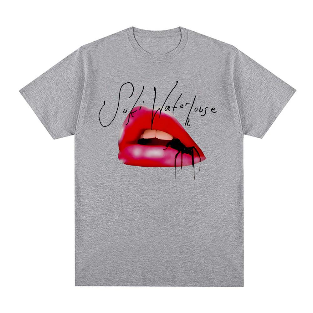 Spider Baby TEE Suki Waterhouse 2025 NOVÉ 100% Bavlna TOPY Zpěvaččin Stejný Styl Vintage Vysoká Kvalita Letní Album Hip Hopové Tričko