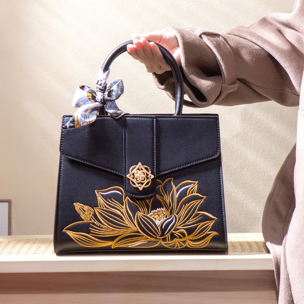 2025 Spring New Niche Handbag, New Chinese Style Embroidery, High-End Mom Bag, Single Shoulder Crossbody Tote Bag for Women