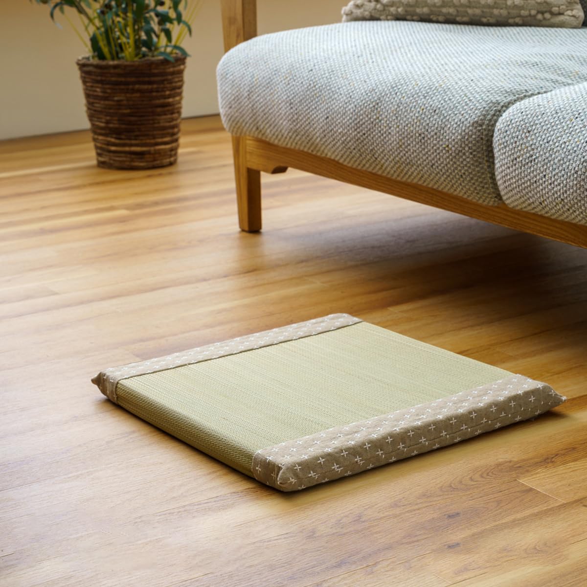 IKEHIKO Rush Grass Japanese Shiori 40 x 40 Indian Sashiko Cushion, Style, Square, Beige, Approx. cm, Cotton, Stitching, Breathable, Simple,