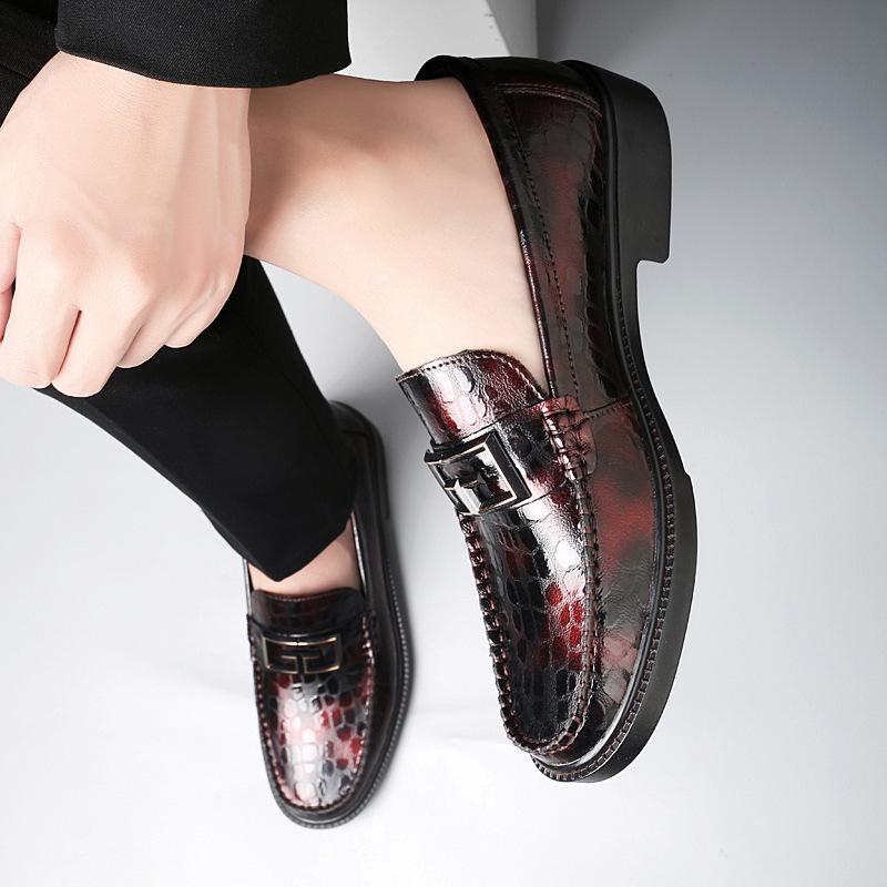 

Men s shoes 2025 summer new men s British high-end office one-pedal comfortable height-increasing business small leather shoes 47 коричневый