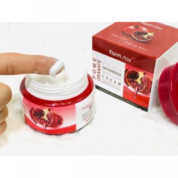 Farm Stay Pomegranate Visible Difference Moisture Cream 100g + RANDOM GIFT