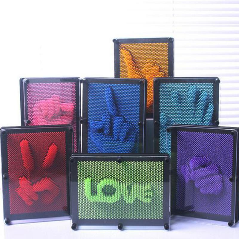 

3D Clone Shape Pin Art Shoumo Colorful Model Three-Dimensional Plastic Toy зелений