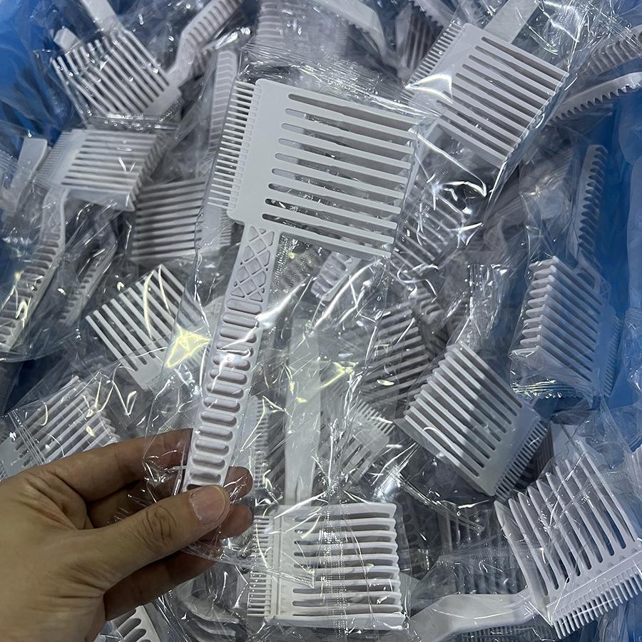 Multifunctional Long Handle Men's Slope Flat Top Clipper Comb for Pompadour and Fade Haircuts