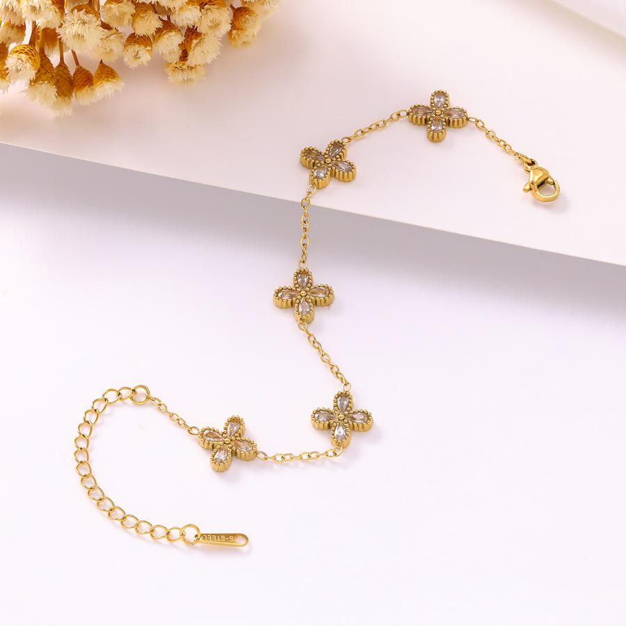 Elegant Zircon Four-Leaf Clover Bracelet for Women, 18K Gold-Plated Stainless Steel