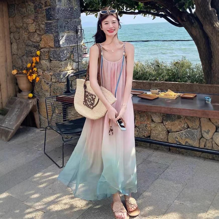 French Gradual Change Suspender Dress Women's Summer New Dopamine Beautiful Seaside Vacation High-end Beach Dress