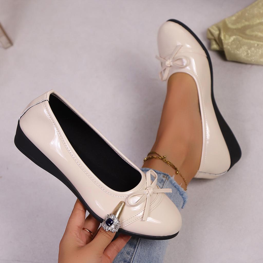 Fashion Women Flats Round Toe Shallow Mouth Loafers 2025 New Versatile Sneakers Women Fragrant Bow Knot Flat Heel Single Shoes for Women