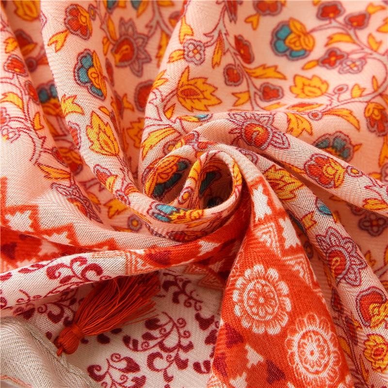 "Ethnic Style Cotton-Linen Sunscreen Shawl: Retro Floral Travel Scarf"