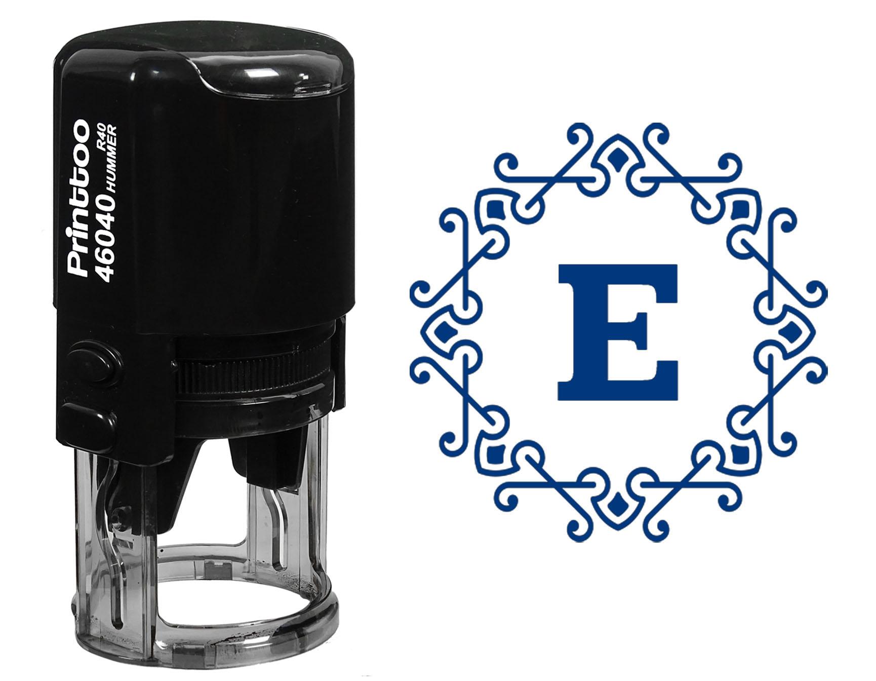 

Printtoo R-40 Офісна стаціонарна восьмикутна кельтська завихрена рамка E Алфавіт монограма Self Inking Rubber 30 mm Diameter (Approx) синій