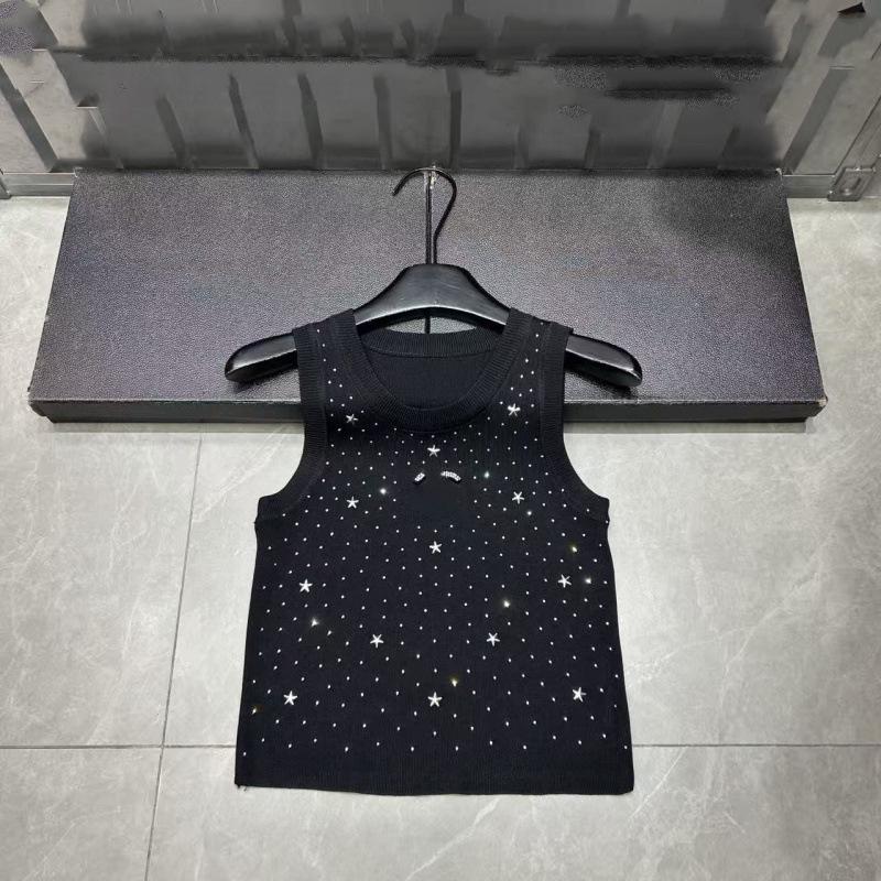 European High-Quality Spring Arrival: Heavy Print Logo Diamond Round Neck Knit Vest - Slimming & Versatile Top.