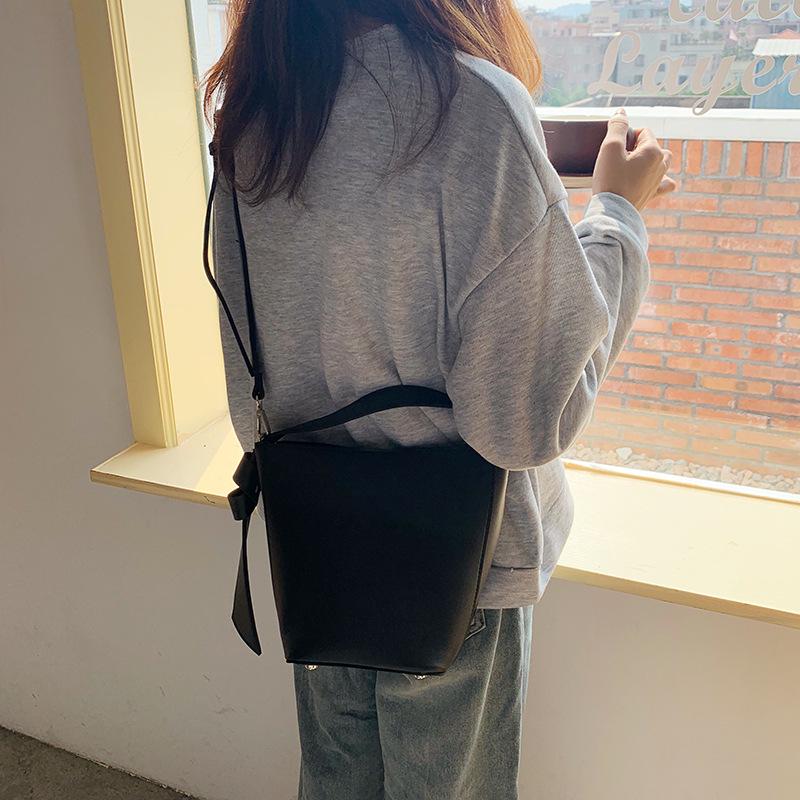 2025 Autumn/Winter Korean Style Large Capacity Solid Color Mother-Child PU Crossbody Bucket Bag for Women