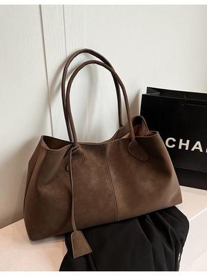 2025 Autumn/Winter Women's Retro Luxury Handbag: Versatile, Large Capacity, Textured Commuter Tote