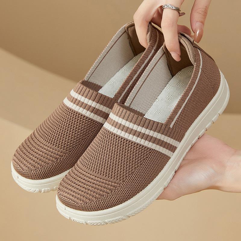 Women's Slip On Sneakers Casual Lightweight Workout Flats Shoes for Women Non Slip Walking Shoes Comfortable Office Loafers Knitted Dress Shoes